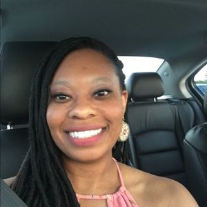 Meet your Posher, Nicole